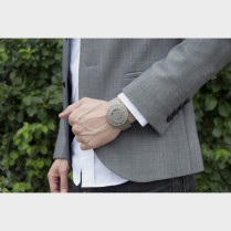 Montre tactile Bradley bracelet en acier gris poignet