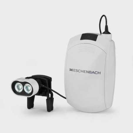 Lampe à clipser sur des lunettes
