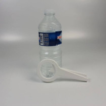 Aide ouvre bouteille pour senior