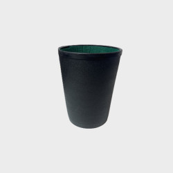 Jeu de dés tactile et cornet en cuir vue de profil