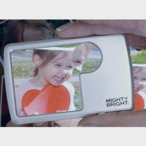 Loupe de poche éclairante Mighty Bright parfaite pour la vie quotidienne