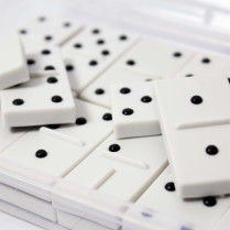 Domino avec repères tactiles