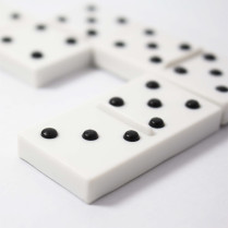 Domino avec repères tactiles