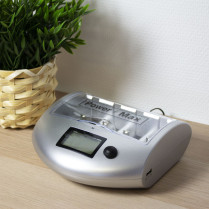 Chargeur de piles parlant Power-Max