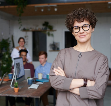 Insertion réussie d'un personne son équipe de travail